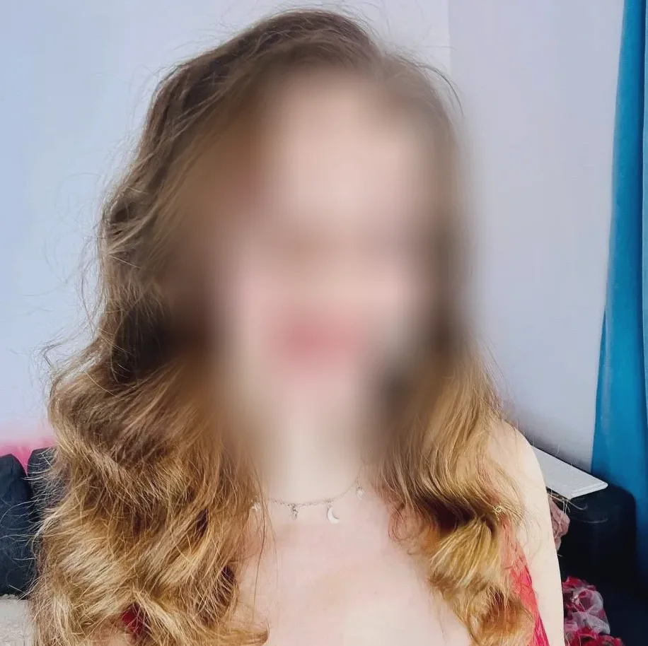 Anne, 26