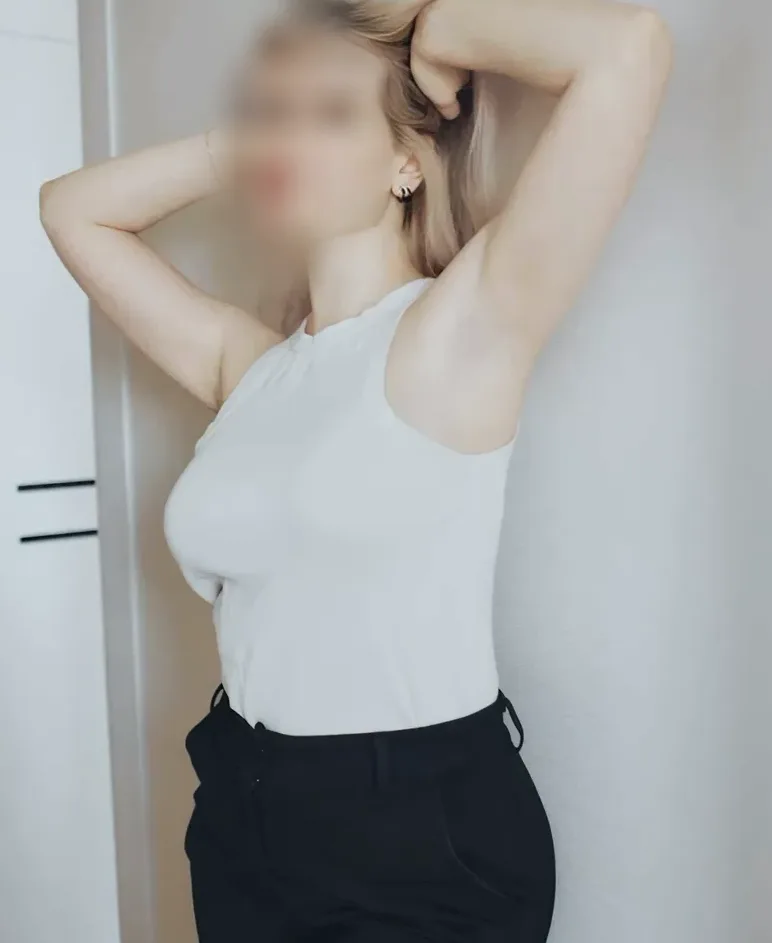 Camilla, 20