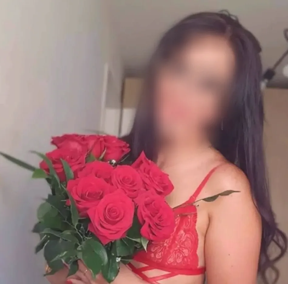 Clara, 31